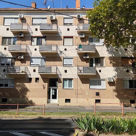 Oasis Apartman Ii. Szegedin Exterior foto